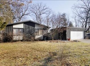 1216 Windy Pl, Springfield, MI 49037