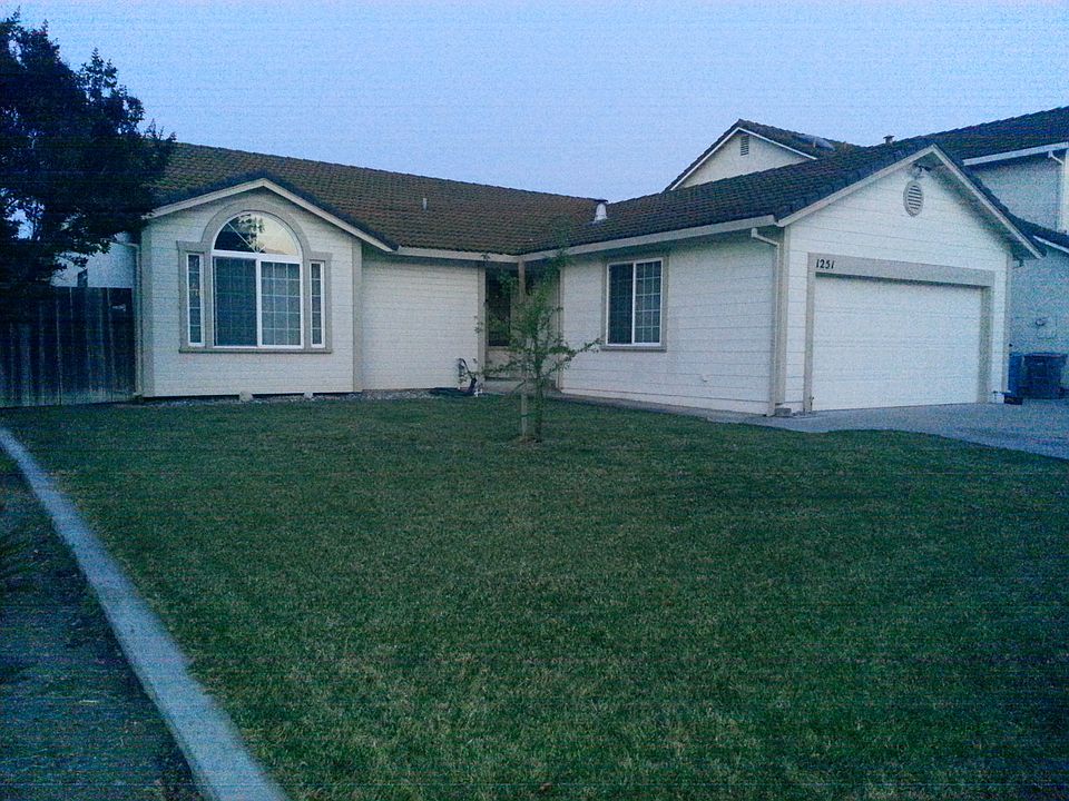 1st image of 1251 Versailles Dr