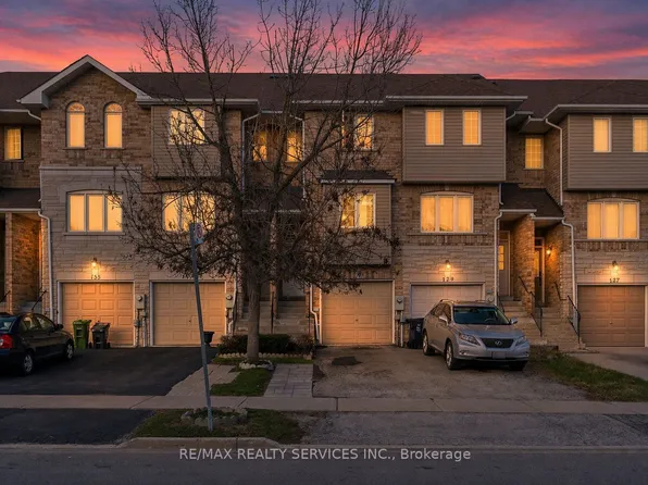 131 Charlton Settlement Ave, Toronto, ON M6M 5L5