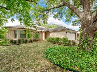 322 April Ln, Hewitt, TX 76643