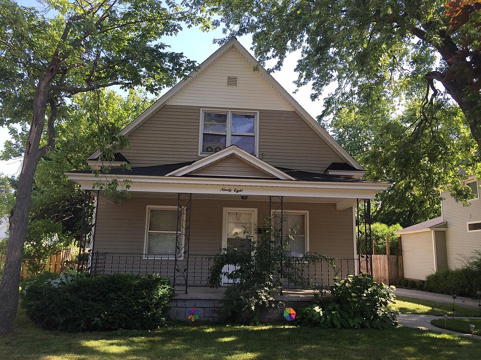 1st image of 98 E 17th St