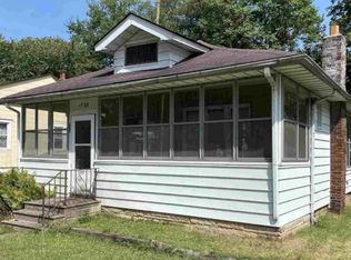 1738 Marine St, South Bend, IN 46613
