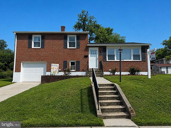 2nd image of 1626 Charmuth Rd