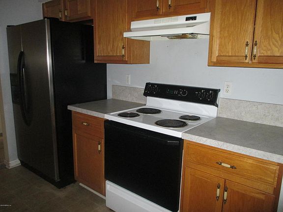 4th image of 7244 Longhorn Cir N