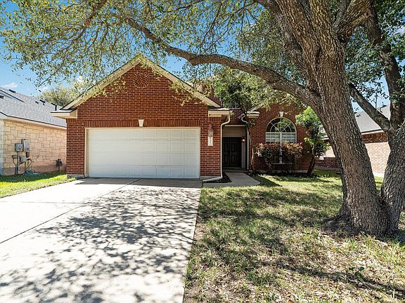 2nd image of 2207 Clover Ridge Dr