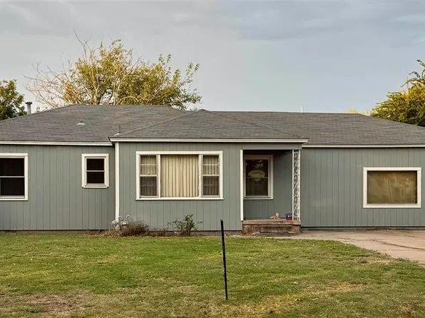 442 Circle Dr, Frederick, OK 73542