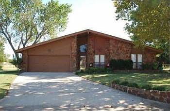 1st image of 328 Pauline Renee Dr