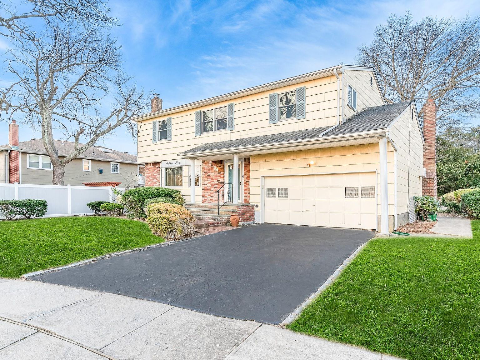 1840 Doria Lane S, North Bellmore, NY 11710 | Zillow