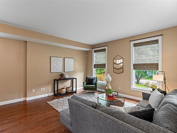 3rd image of 4236 Westminster Pl