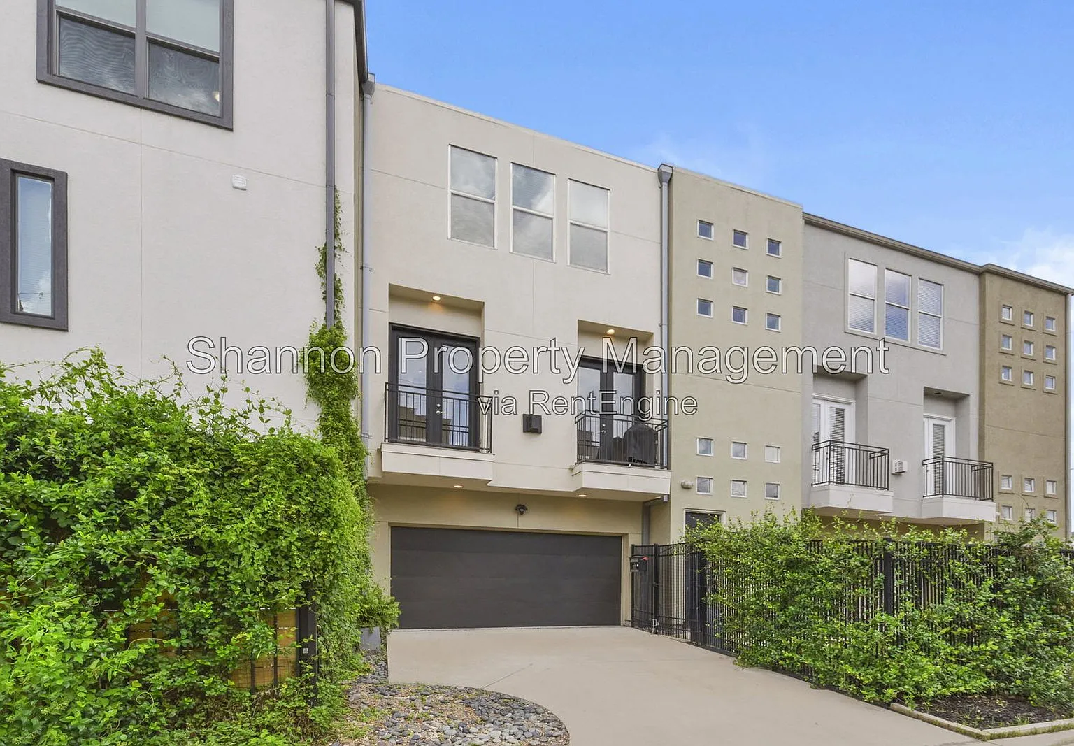 3 bed, 3.5 bath, 2135 sqft, $2,990 — Photo 2