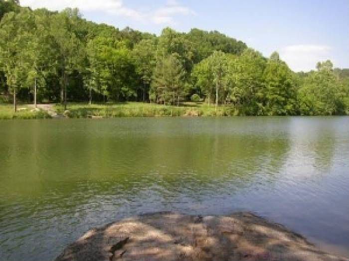 10 mins to Rke, 20 to SML