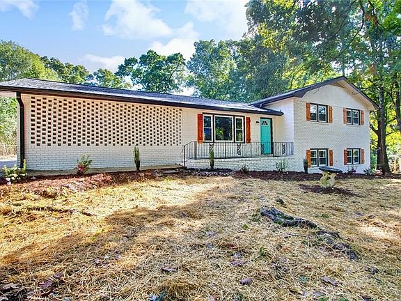 3rd image of 3959 Cheoah Dr