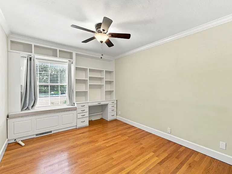 12445 Green Meadow Ln — Photo 33