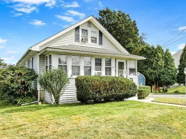 32 Mount Ave, Worcester, MA 01606
