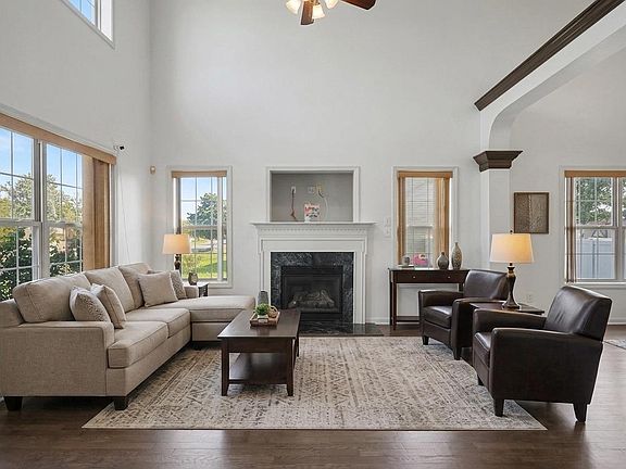 2nd image of 1015 Northview Dr