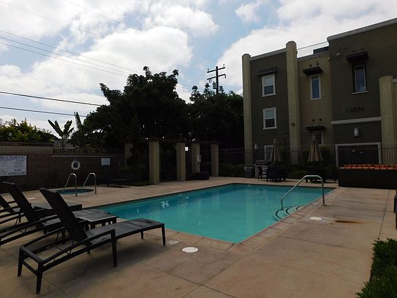 5th image of 12836 Palm St Unit 1