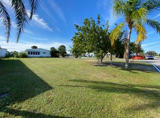639 Wedelia Dr, Barefoot Bay, FL 32976