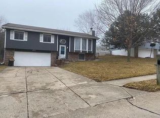 4017 N 212th St, Elkhorn, NE 68022