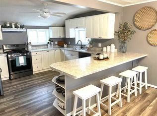 109 2nd Ave SW, Waverly, IA 50677