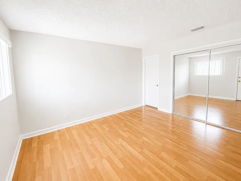 2175 NE 56th St #75 — Photo 13