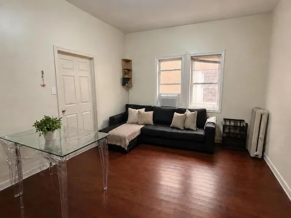 (undisclosed Address), Jamaica, NY 11433