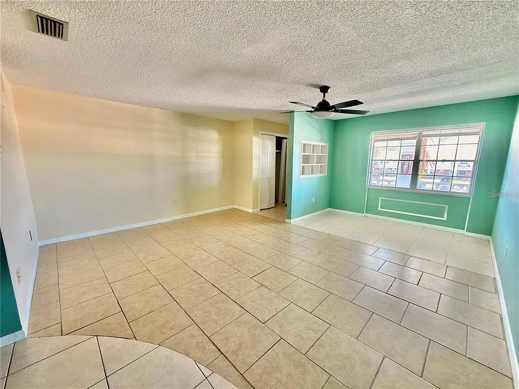 1 bed, 1.0 bath, 792 sqft, $1,200 — Photo 3