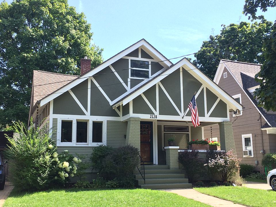 1st image of 2128 College Ave SE