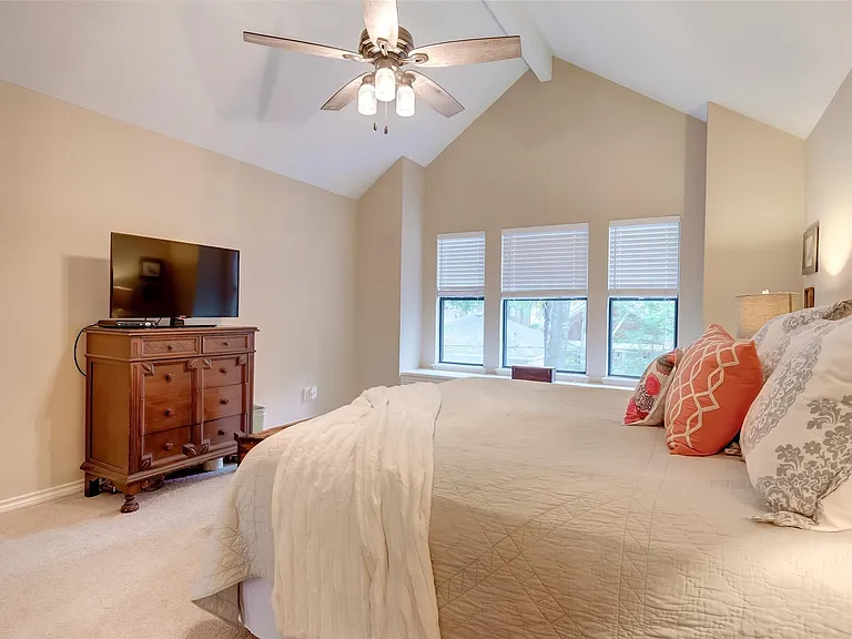 13011 Finch Brook Dr — Photo 38