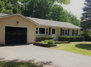 18 Plain St, Easthampton, MA 01027