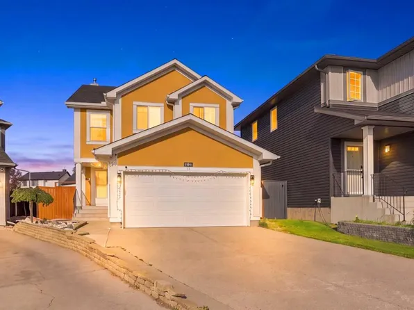 278 SW Marthas Mnr NE, Calgary, AB T3J 4Y6