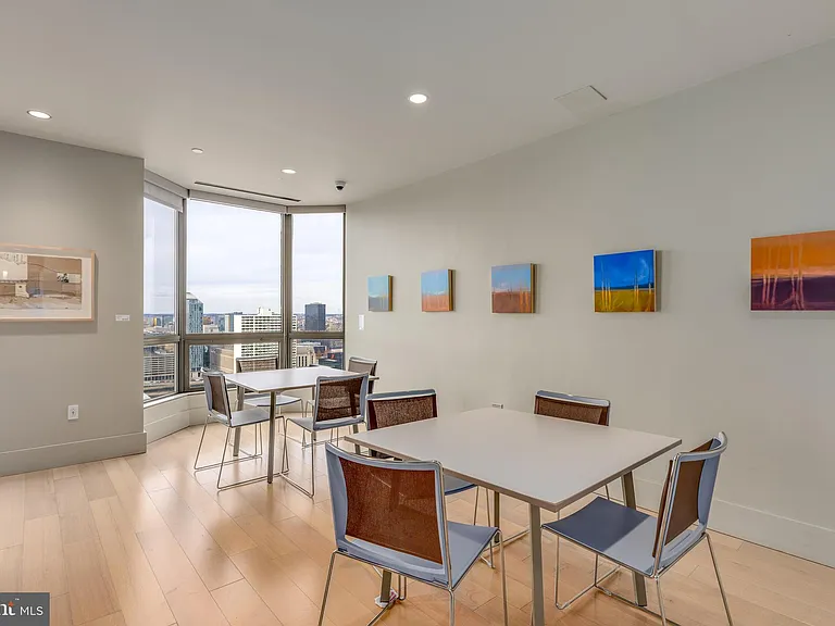 2020 Walnut St #29J — Photo 22