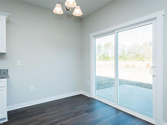 5th image of 411 E Lee Ave