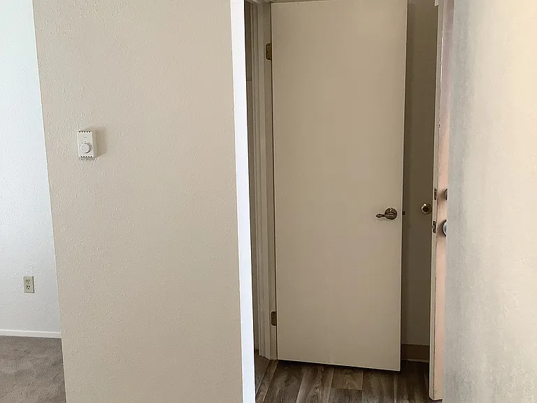 2360 Yale Ave E #5 — Photo 8