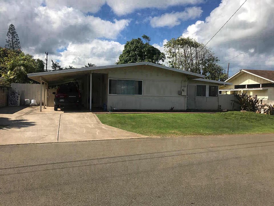 Front of House with Garage to left and studio on right