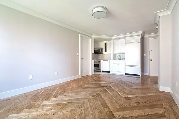 Rented by Stellar Management | media 17