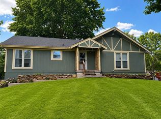 8400 Bradley Ct, Belton, MO 64012