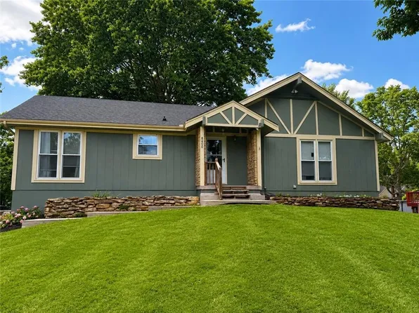 8400 Bradley Ct, Belton, MO 64012