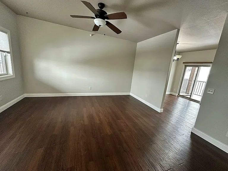 1111 Anamosa St #3 — Photo 5