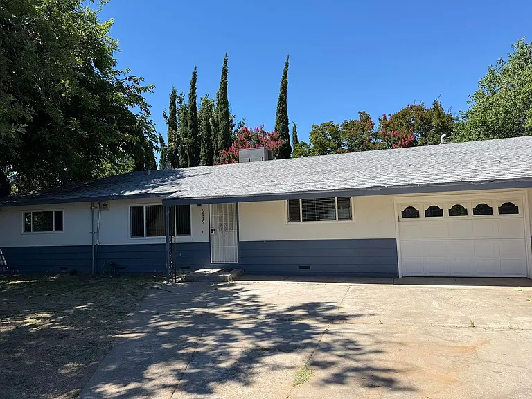 6119 Stanley Ave — Photo 1