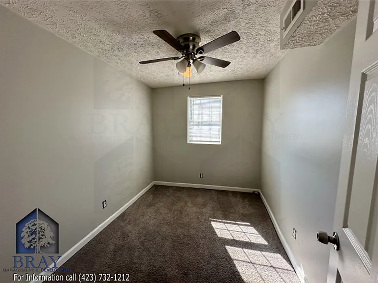 729 E Sullivan St — Photo 11