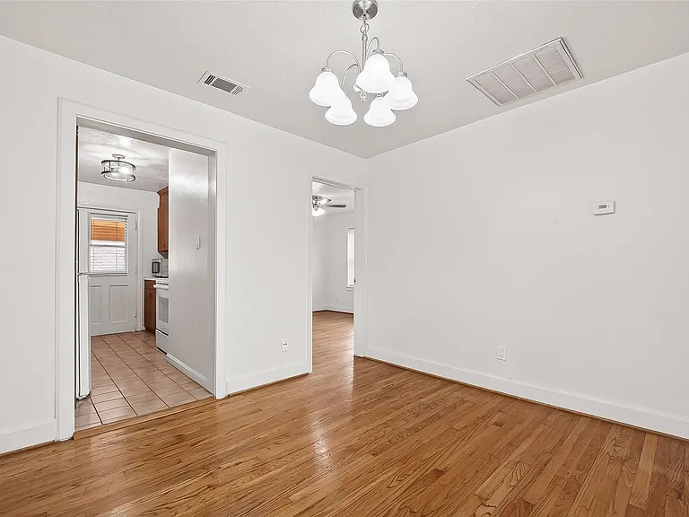 609 Cortlandt St #3 — Photo 9