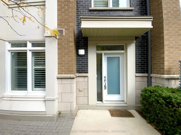370 Square One Dr #TOWNHOUSE 5, Mississauga, ON L5B 0E6