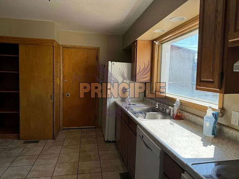 508 W Galena St — Photo 12