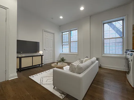 Rented by Dallien Realty Limited Liability Company | media 16