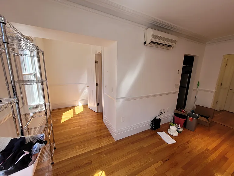 254 Newbury St #5 — Photo 6
