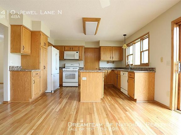 3rd image of 3410 Jewel Ln N