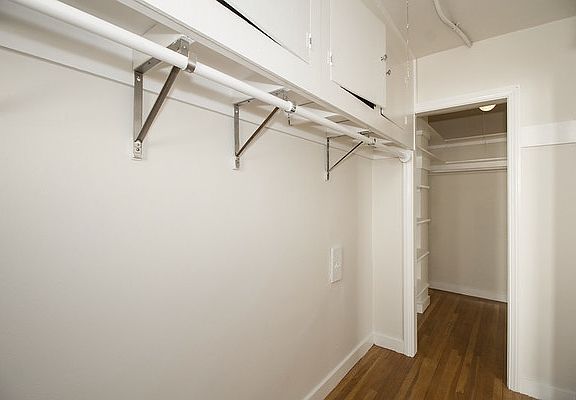 2nd image of 1360 Lombard St #604