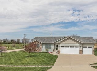 16879 Iltis Ct, Clive, IA 50325