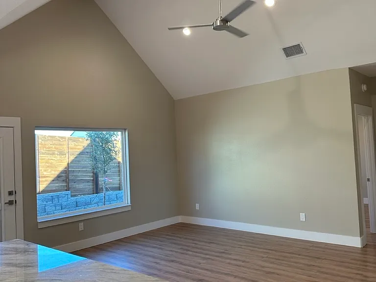 505 Southern Dr — Photo 5