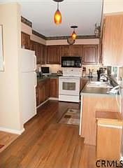 4th image of 63 Sarazen St